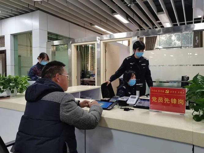 旅游市場(chǎng)強(qiáng)勁復(fù)蘇，黔西南州出入境窗口迎辦證高峰